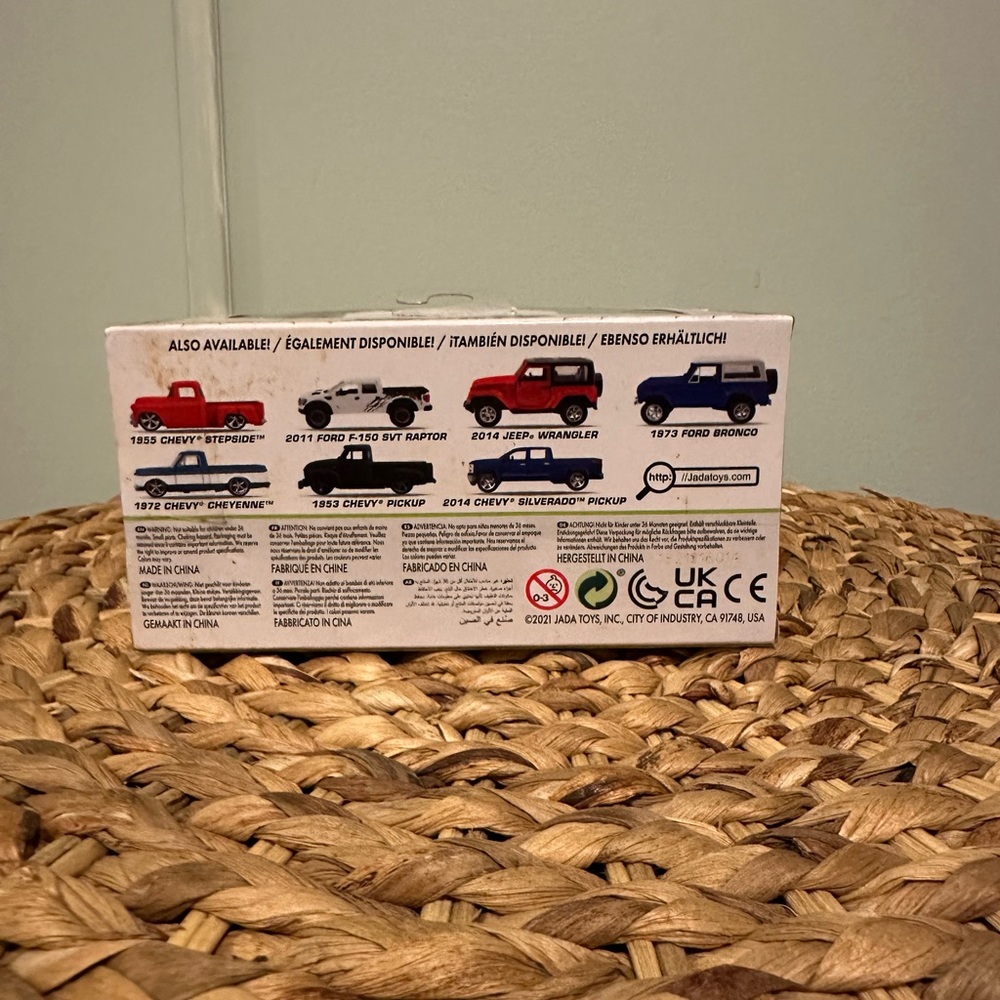 JADA 1973 Ford Bronco 🟩 GREEN 🟩 Just Trucks 1:32 💥NEW 2021💥 - Picture 5 of 9